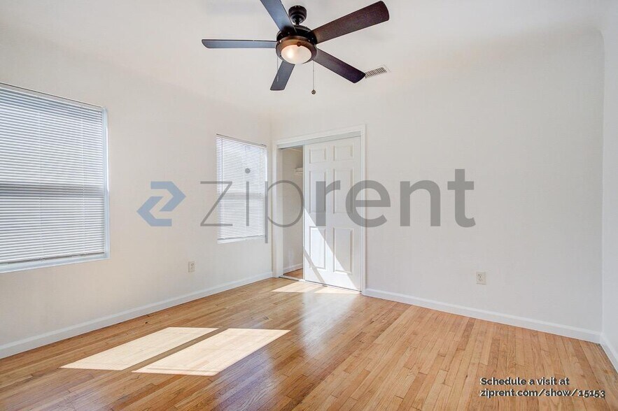 Building Photo - 9116 S Van Ness Ave