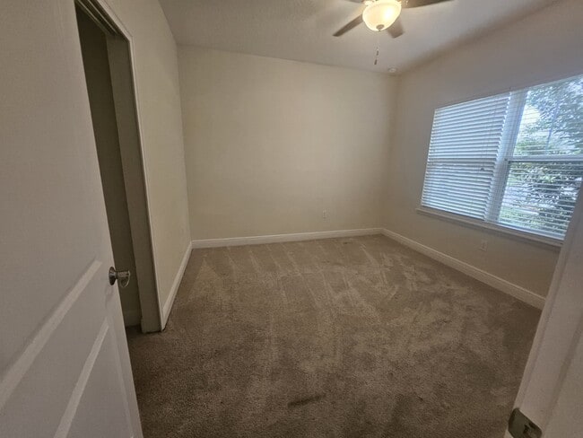 Building Photo - 5435 Estero Loop