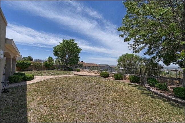 Building Photo - 1435 Cloud Ridge Dr