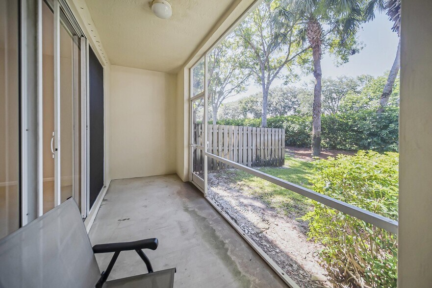 Building Photo - 9755 Porta Leona Ln