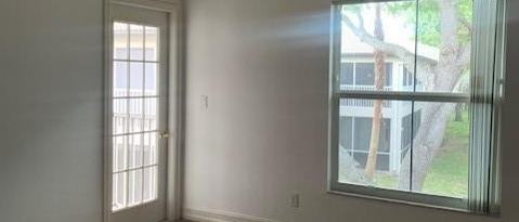 Building Photo - 300 Diamond Cir