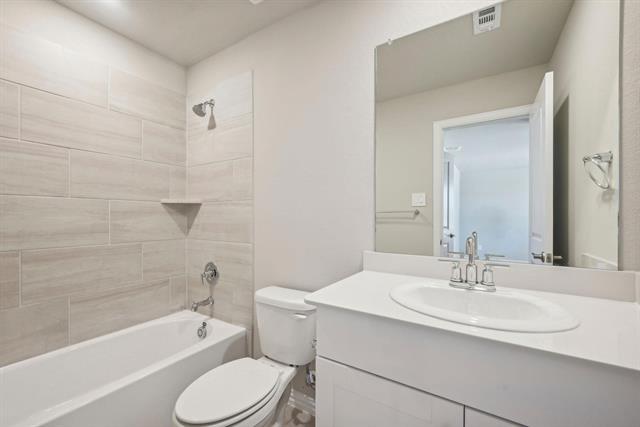Building Photo - 2208 Palomino Ln
