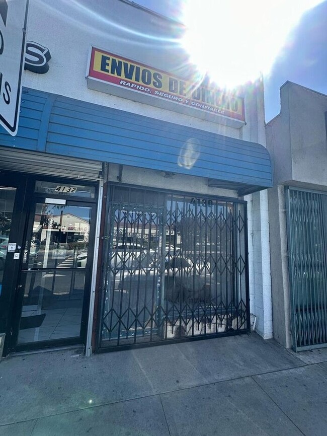 Building Photo - Commercial Unit for Rent in South Gate CA ...