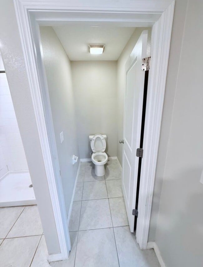 Building Photo - 7109 Amelia Cove Ct