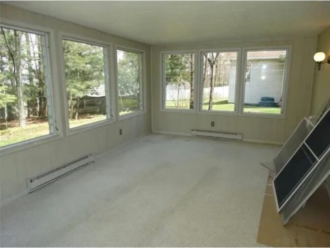 Building Photo - 2437 Rhonda Dr