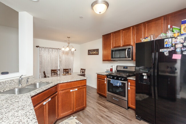 Building Photo - 1437 Crimson Ln