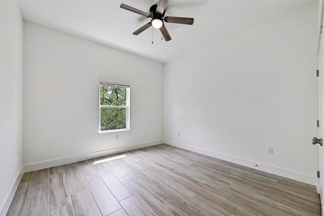 Building Photo - 2803 Wilson Ave