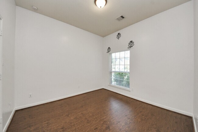 Building Photo - 5623 Maverick Bend Lane