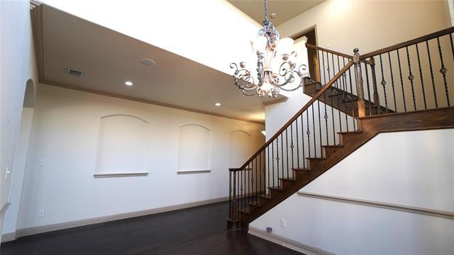 Building Photo - 588 Deverson Dr