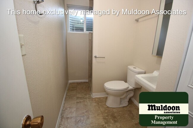 Building Photo - Lots Of New In this Home!!