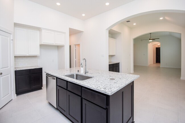 Building Photo - 5115 Murillo Dr