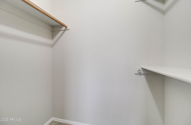 Building Photo - 2311 E Hartford Ave