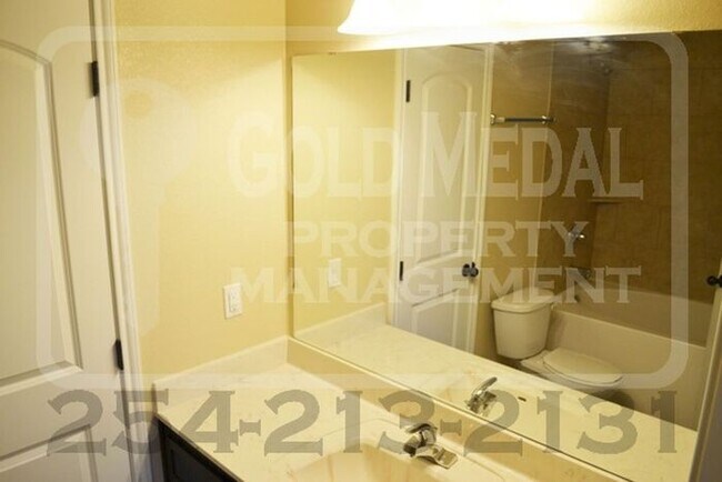 Building Photo - 1104 Grace Point Dr