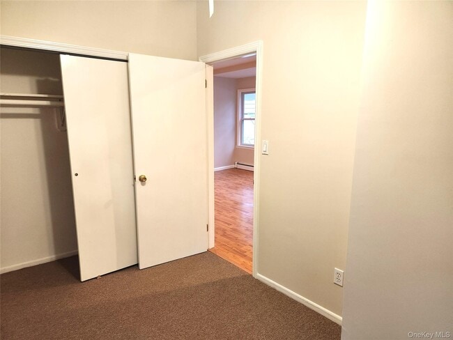 Building Photo - 807 Meadow Rd