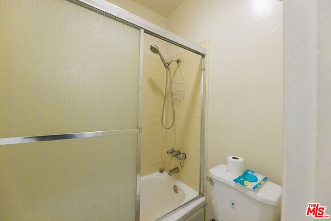 Building Photo - 947 Westmoreland Ave