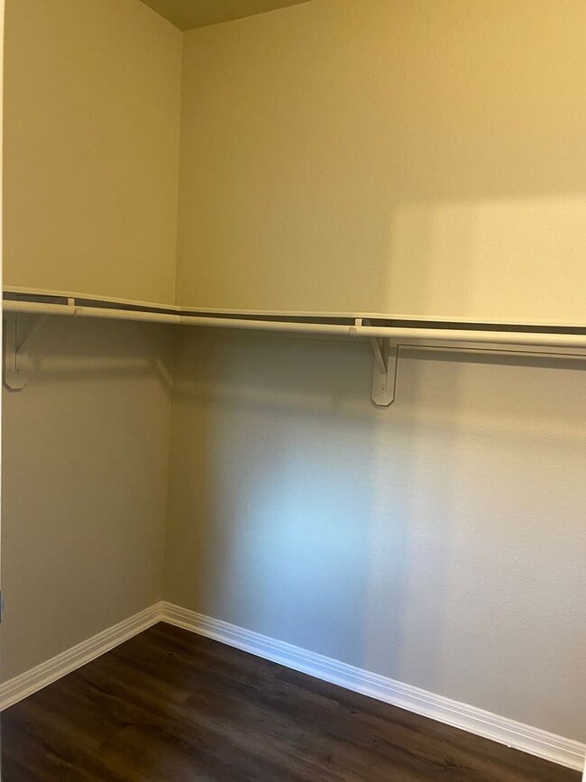 Building Photo - Charming 2 BR / 2 BA Beaumont home — updat...