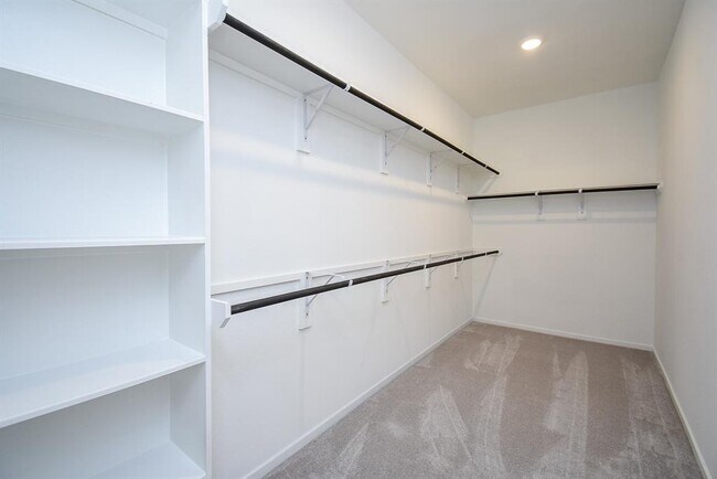 Building Photo - 6307 Serenity View Ln
