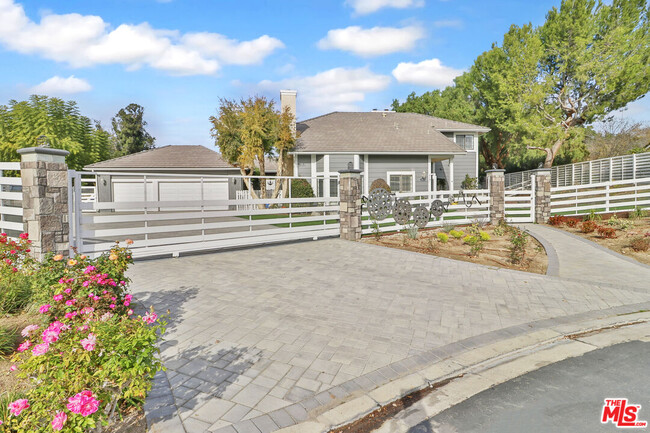 Building Photo - 10209 Principe Pl