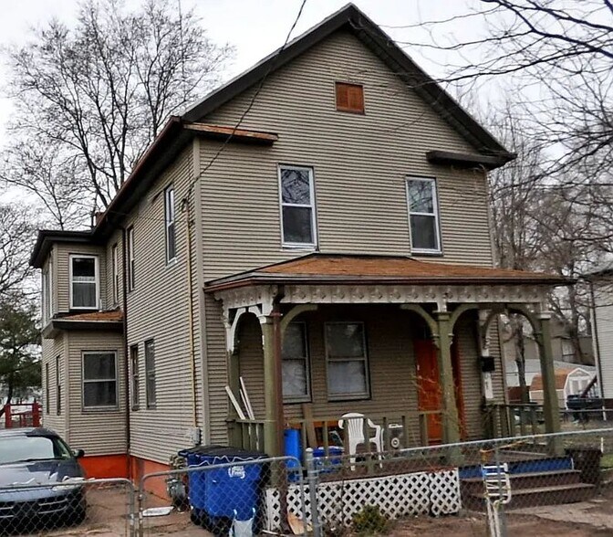 Building Photo - 32 Redfield St