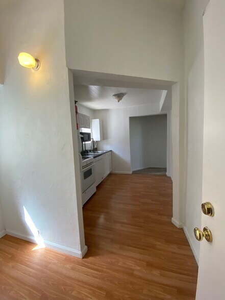 Building Photo - 514 Ivy St