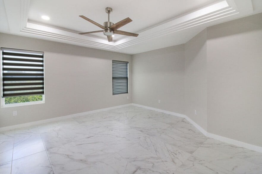 Building Photo - 2231 Corales St