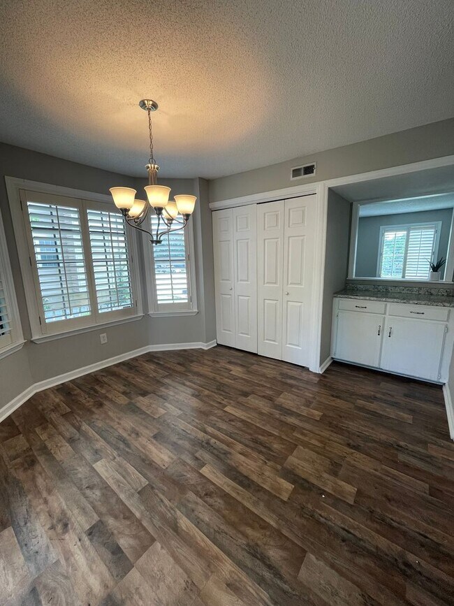 Building Photo - 3404 Doriswood Ct Antioch, TN 37013