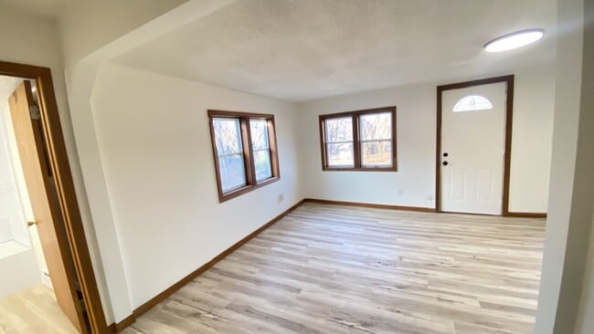 Building Photo - Two Bedroom Single-Family Home in Lake Odessa