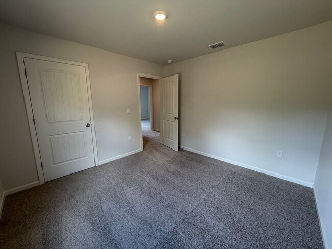 Building Photo - Brand New 5/3 House in Armuchee- $2,195