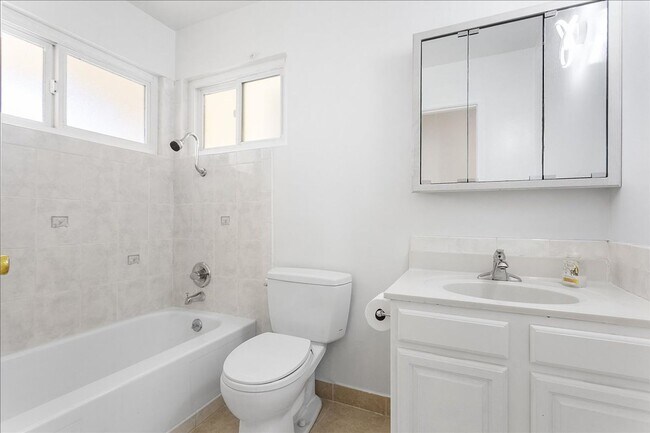 Building Photo - 1229 Coral Reef Pl