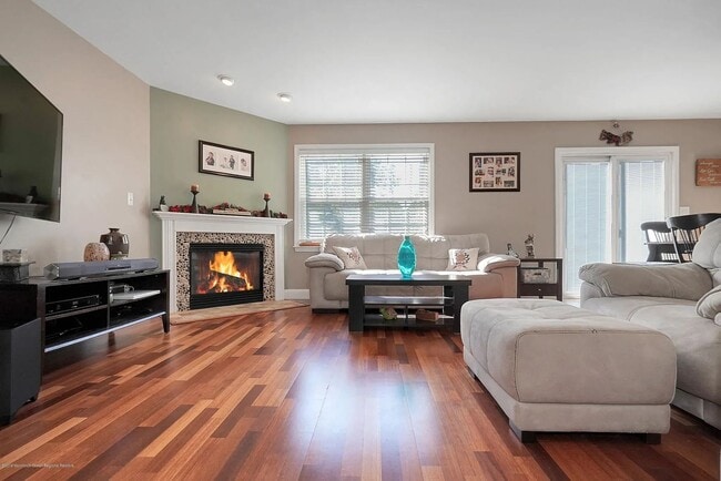 Building Photo - Charming Colonial on Quiet Cul-de-Sac