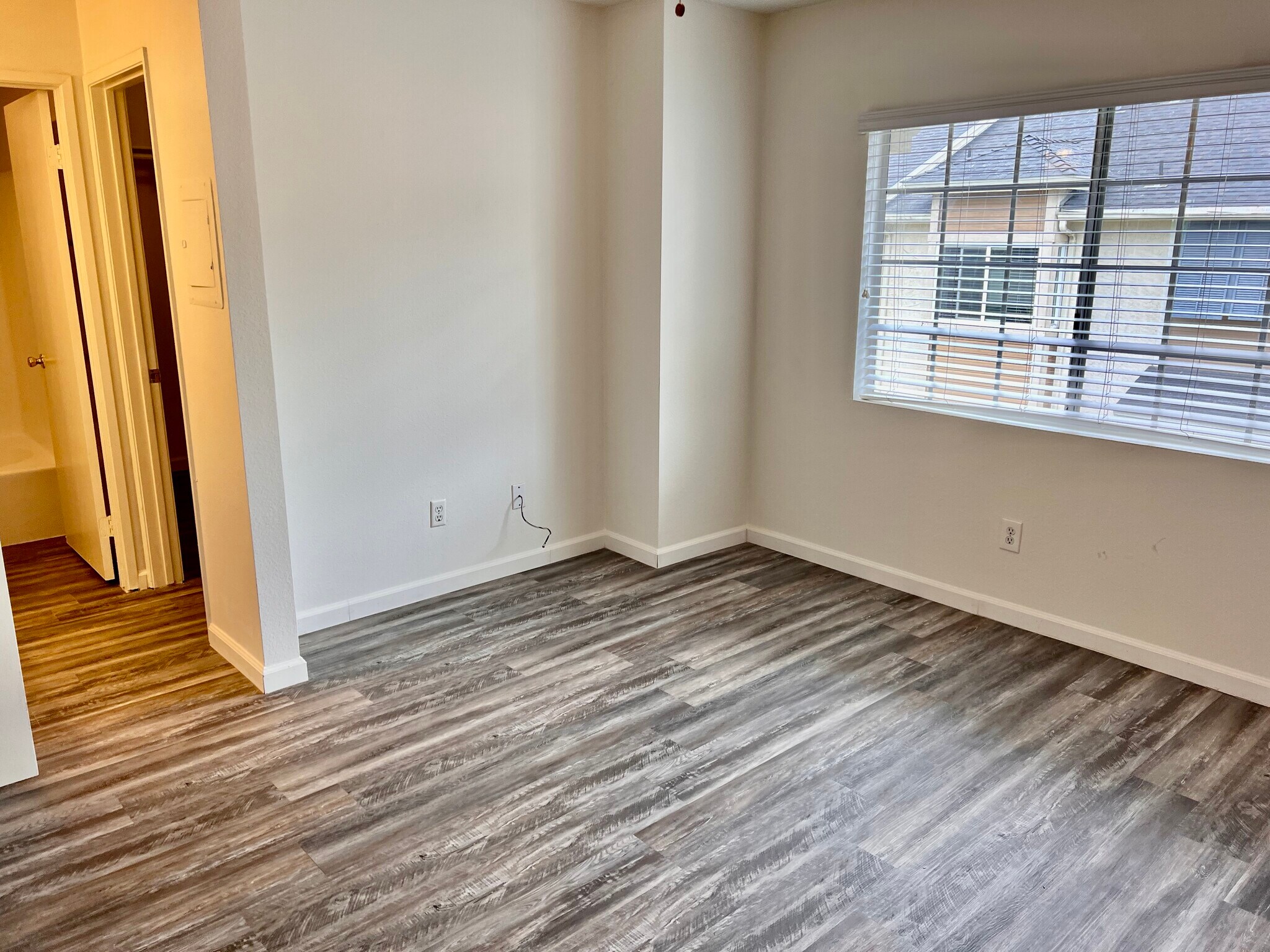 Building Photo - 2185 Haller St