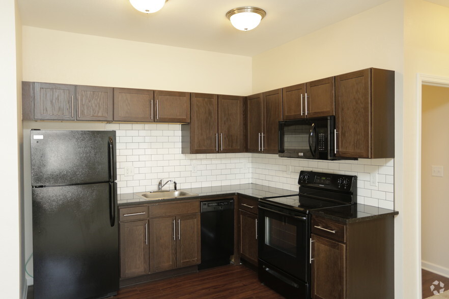 1BR, 1BA - 601 SF - The Flats 324