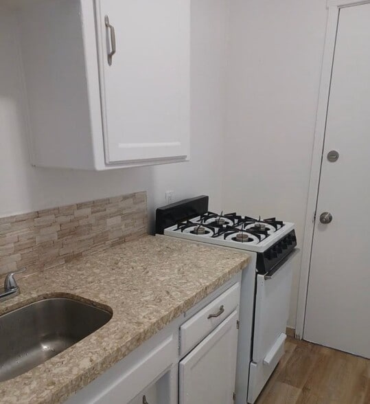 Building Photo - 4820 W Slauson Ave