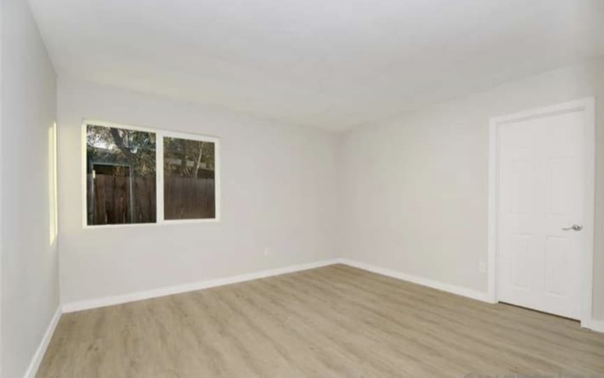 Building Photo - 4028 Hope St