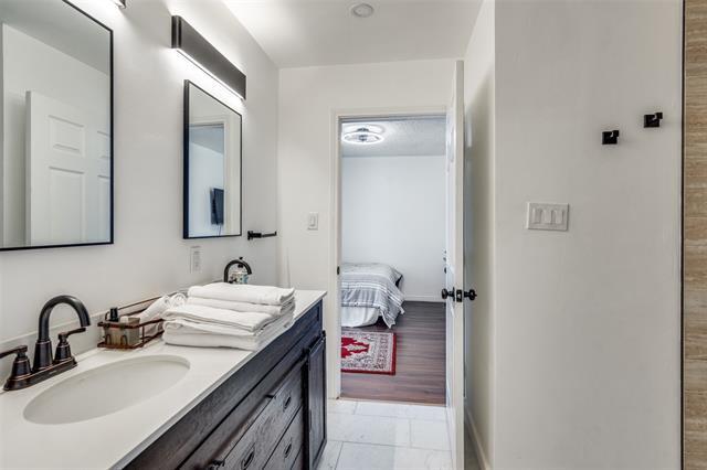 Building Photo - 15642 Overmead Cir