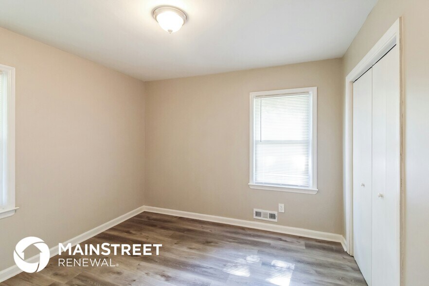Building Photo - 3717 Loren Dr