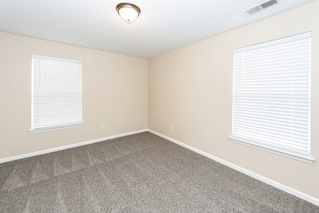 Building Photo - 4 Bedroom 2.5 Bath Home in Felder Creek - ...