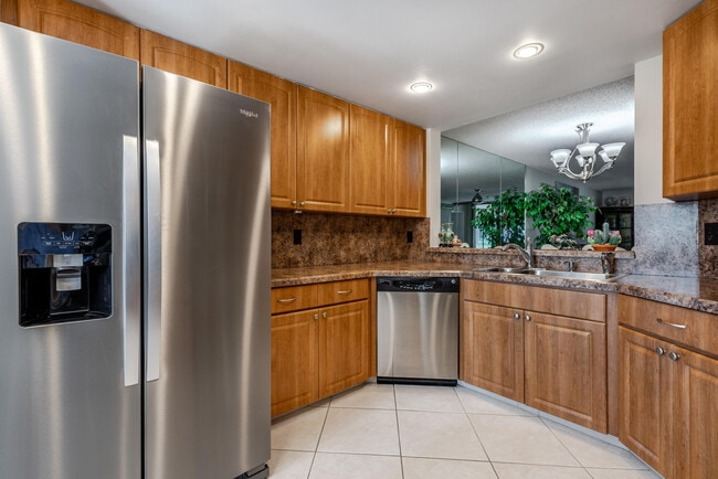 Building Photo - 15831 Loch Maree Ln