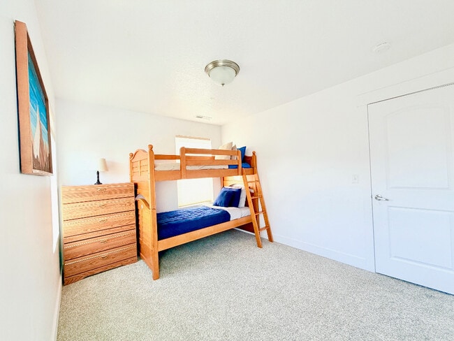 Building Photo - 1792 W Torlundy Dr