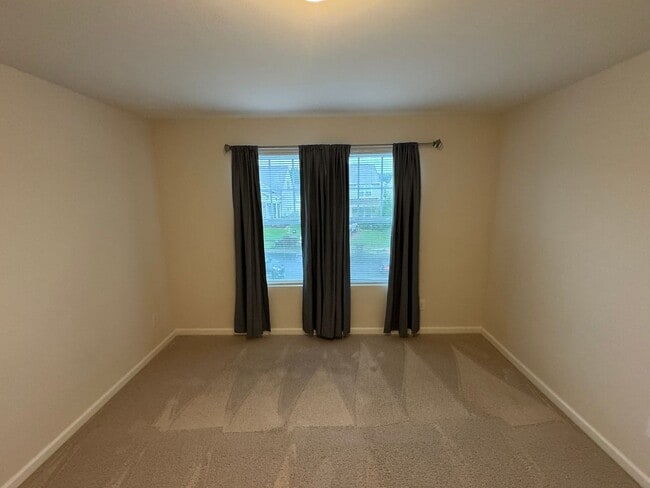 Building Photo - 509 Falls Ln