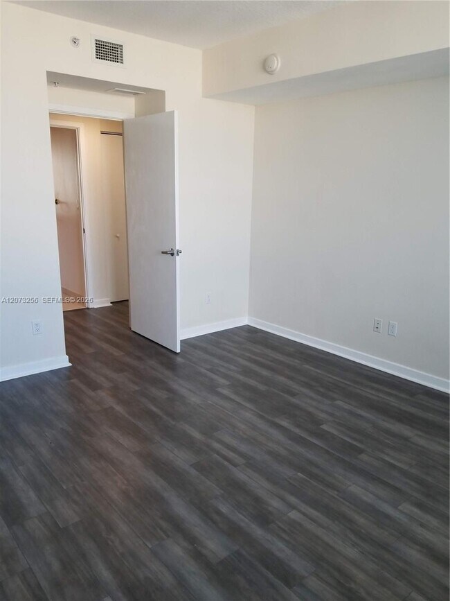 Building Photo - 335 S Biscayne Blvd