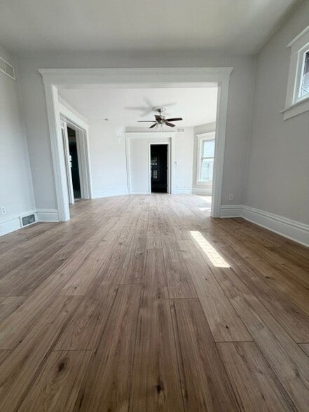 Building Photo - 21 N Locust St