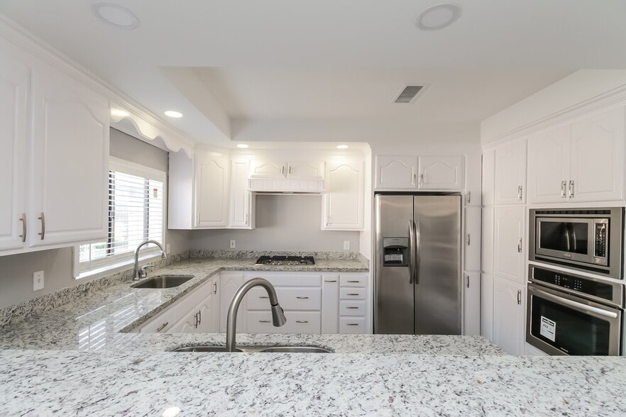 Building Photo - 6524 E Arbor Ave