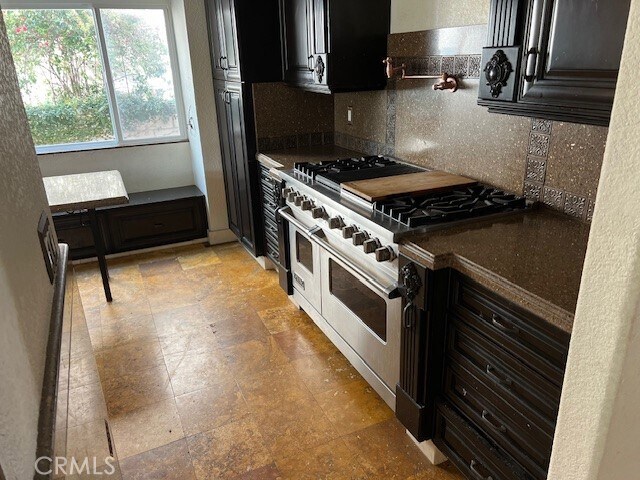 Building Photo - 3350 Deaver Dr