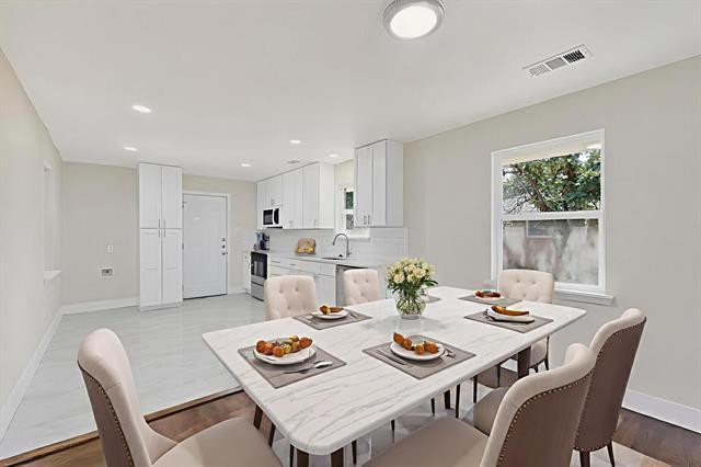 Building Photo - 2404 Bentley Ave