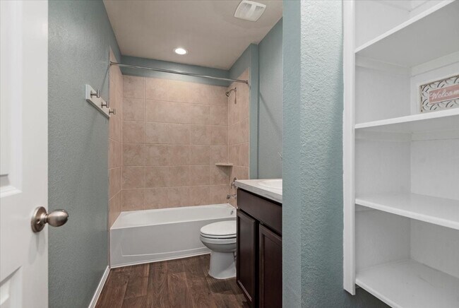 Building Photo - 15332 Timber Preserve Ln