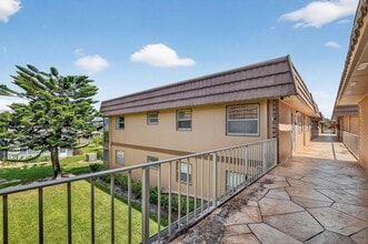 Building Photo - 620 Brittany N