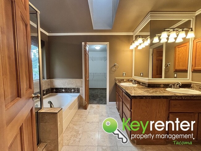 Building Photo - Spacious 5-Bedroom Home in Secluded Cul-De...