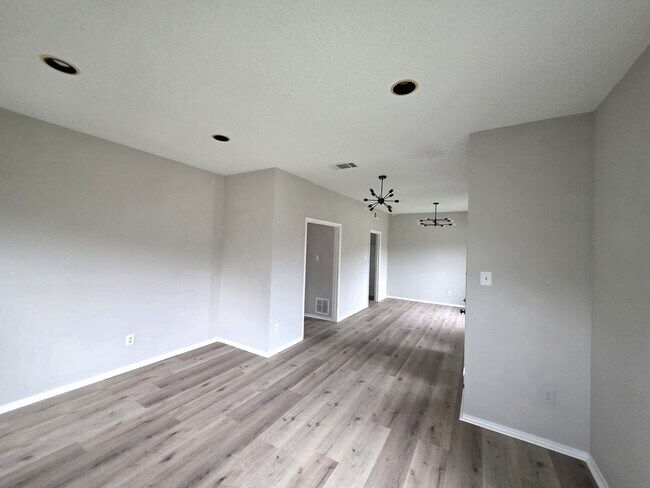 Building Photo - Spacious 4-Bedroom Home with Pool & Spa in...