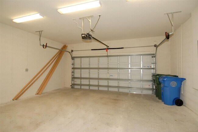 Building Photo - 4628 Pinehurst Trl E